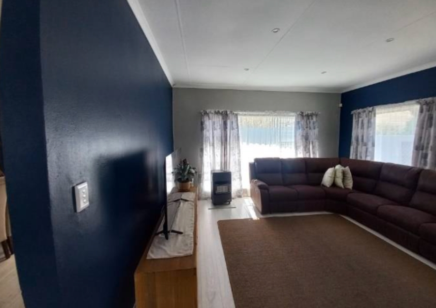 4 Bedroom Property for Sale in Bergsig Free State